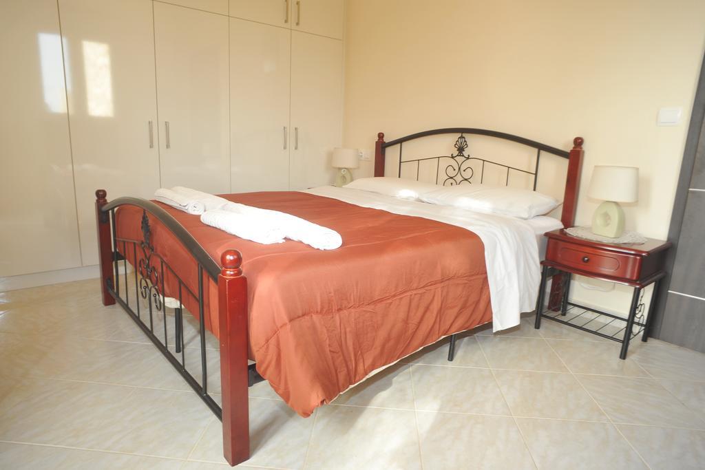 גאוביה Villa Poulades חדר תמונה