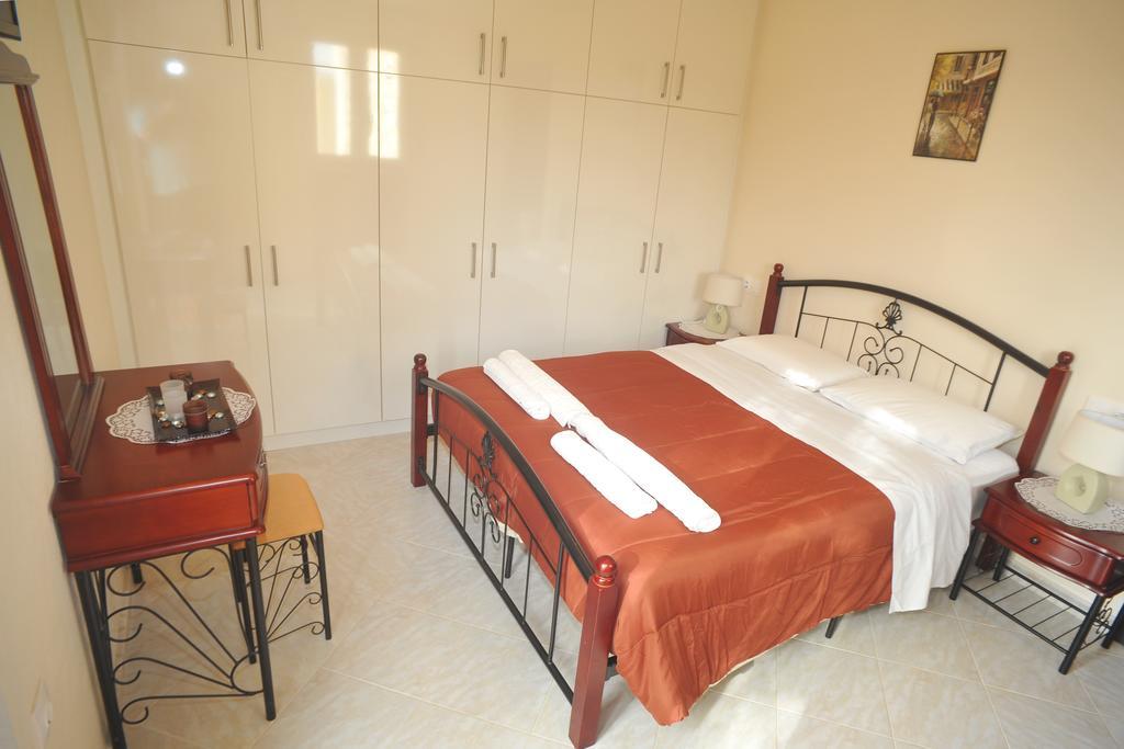 גאוביה Villa Poulades חדר תמונה