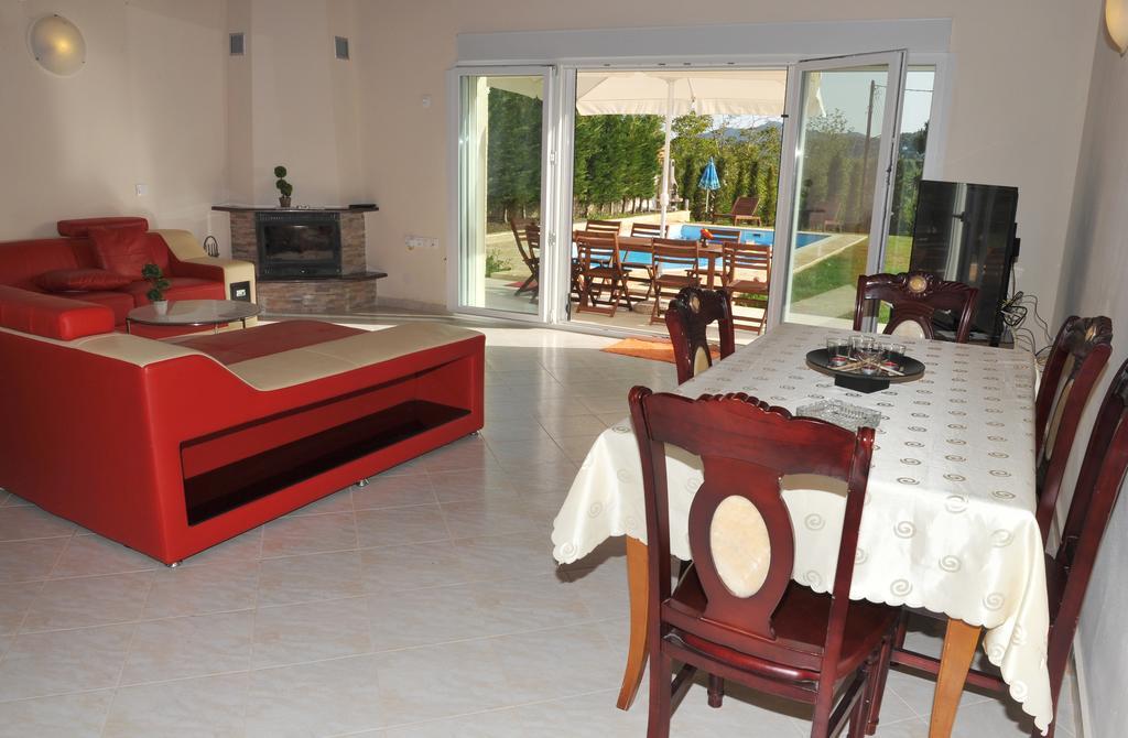 גאוביה Villa Poulades חדר תמונה