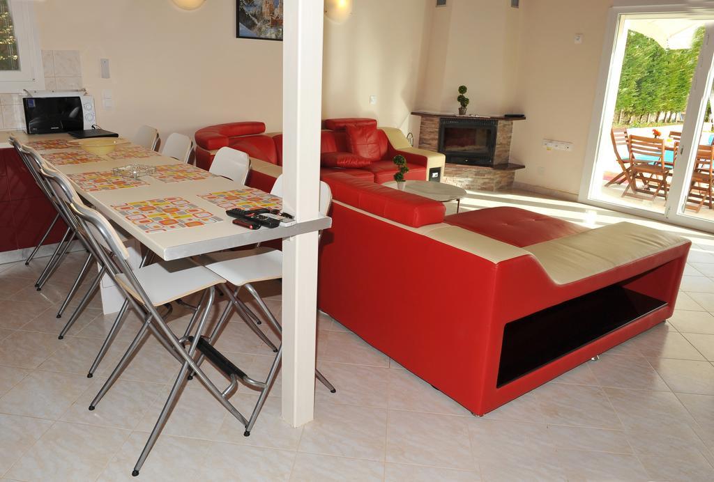 גאוביה Villa Poulades חדר תמונה