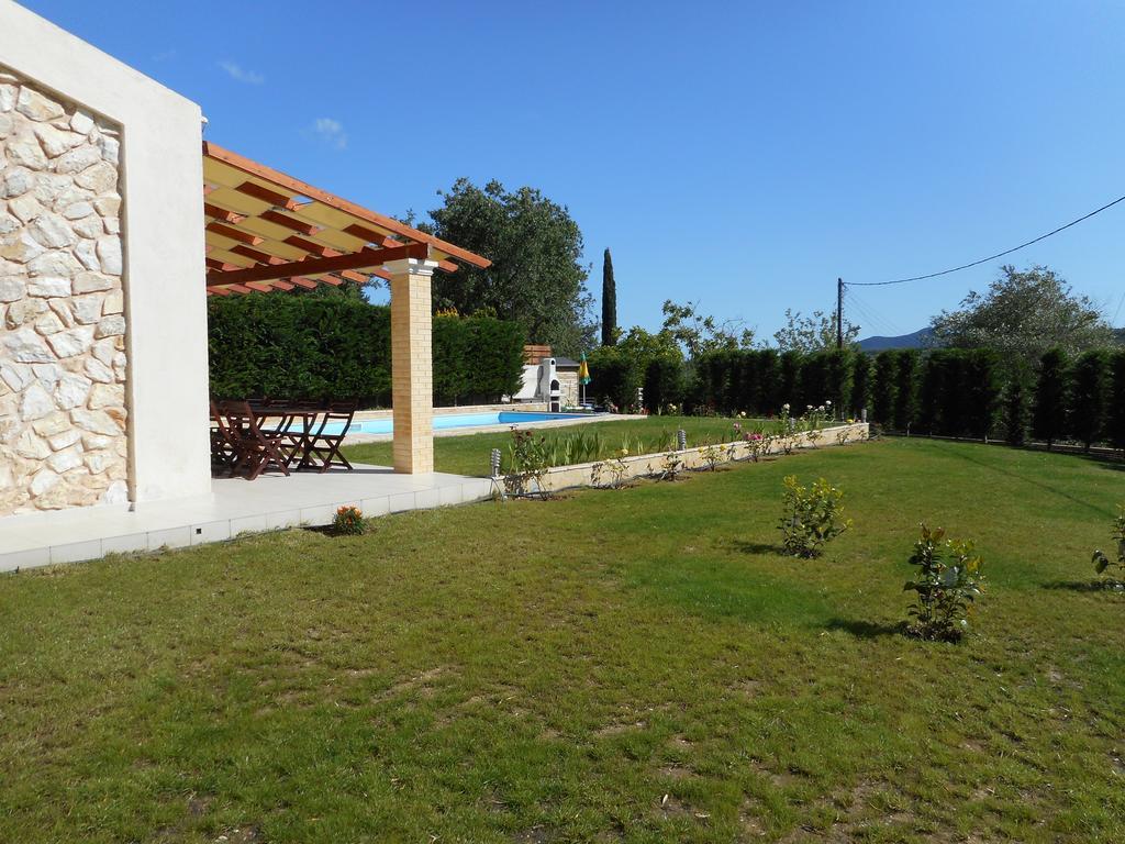 גאוביה Villa Poulades מראה חיצוני תמונה