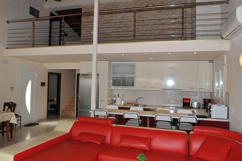 גאוביה Villa Poulades מראה חיצוני תמונה