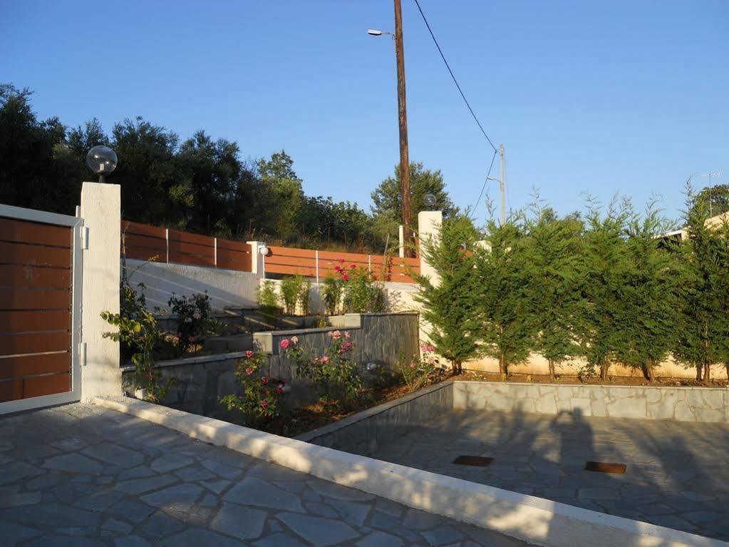 גאוביה Villa Poulades מראה חיצוני תמונה