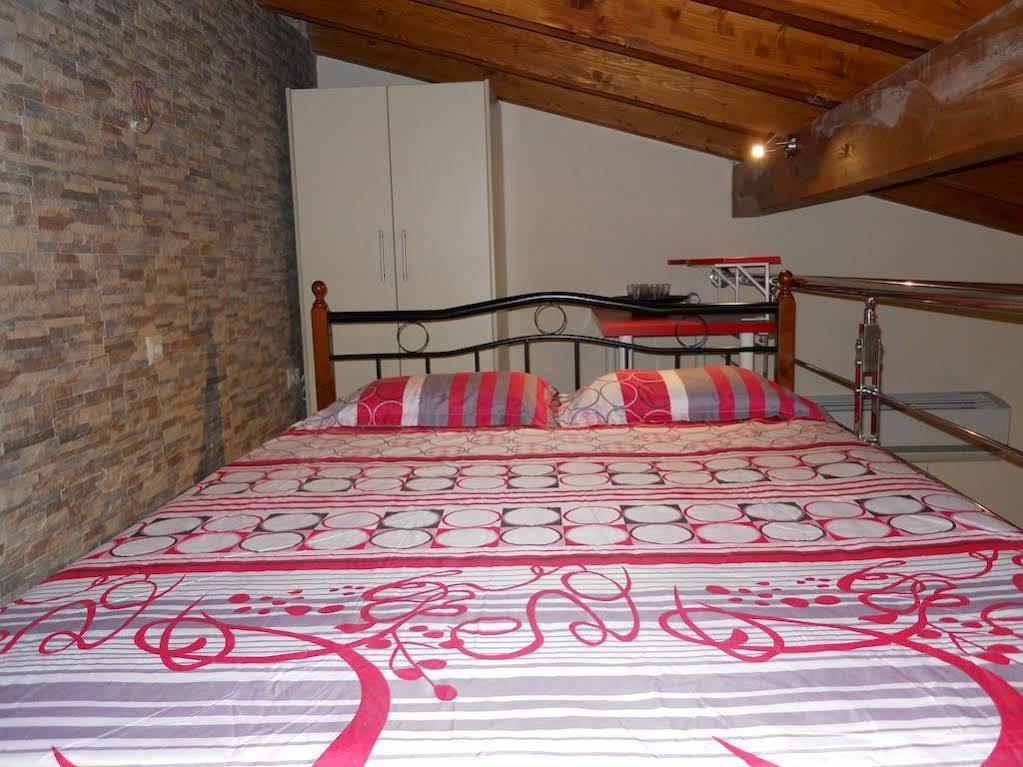 גאוביה Villa Poulades מראה חיצוני תמונה